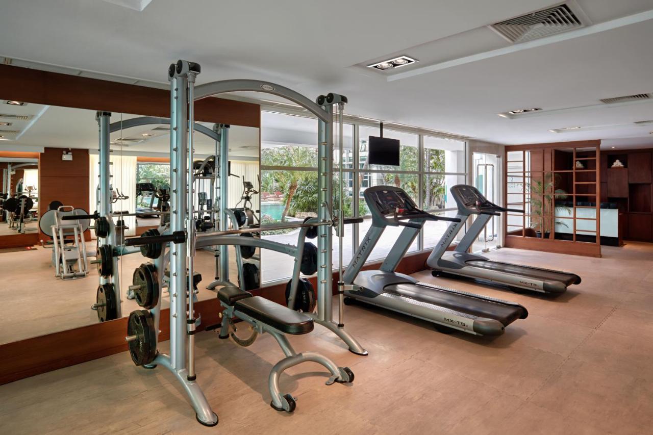 Dusit Suites Hotel Ratchadamri, Bangkok Buitenkant foto A gym