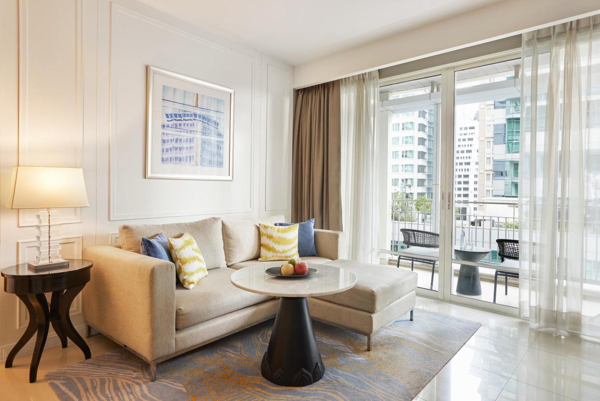 Dusit Suites Hotel Ratchadamri, Bangkok Buitenkant foto Living room