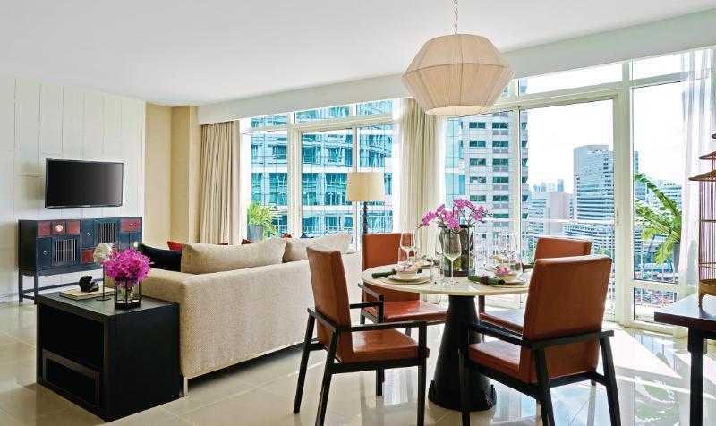 Dusit Suites Hotel Ratchadamri, Bangkok Buitenkant foto A living room at the hotel